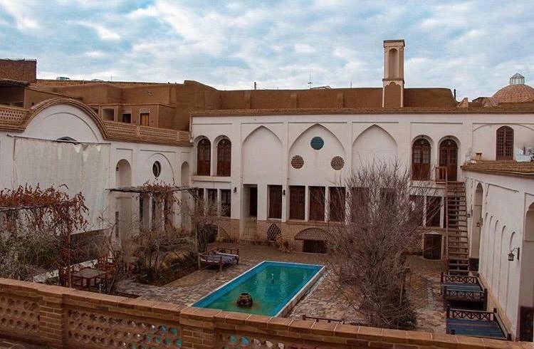 اقامتگاه سنتی  احسان کاشان