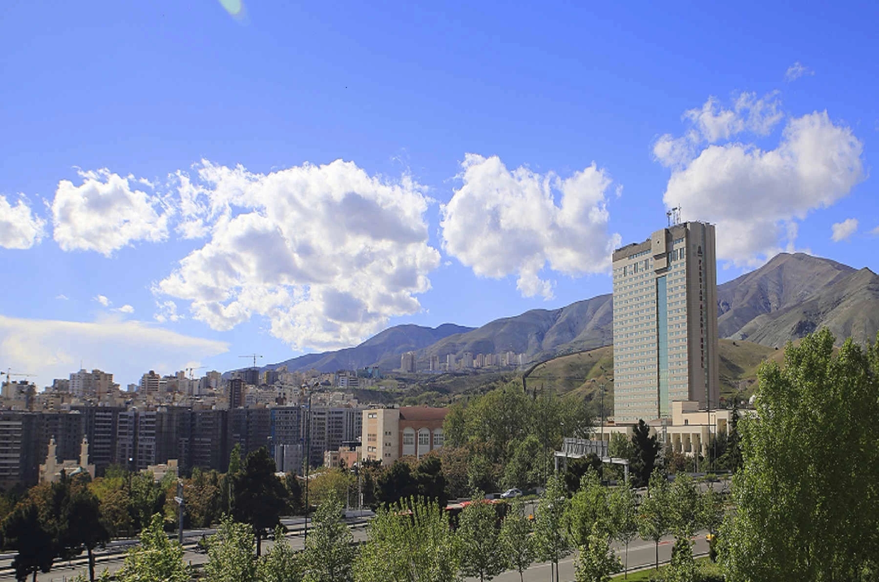 هتل   پارسیان آزادی تهران
