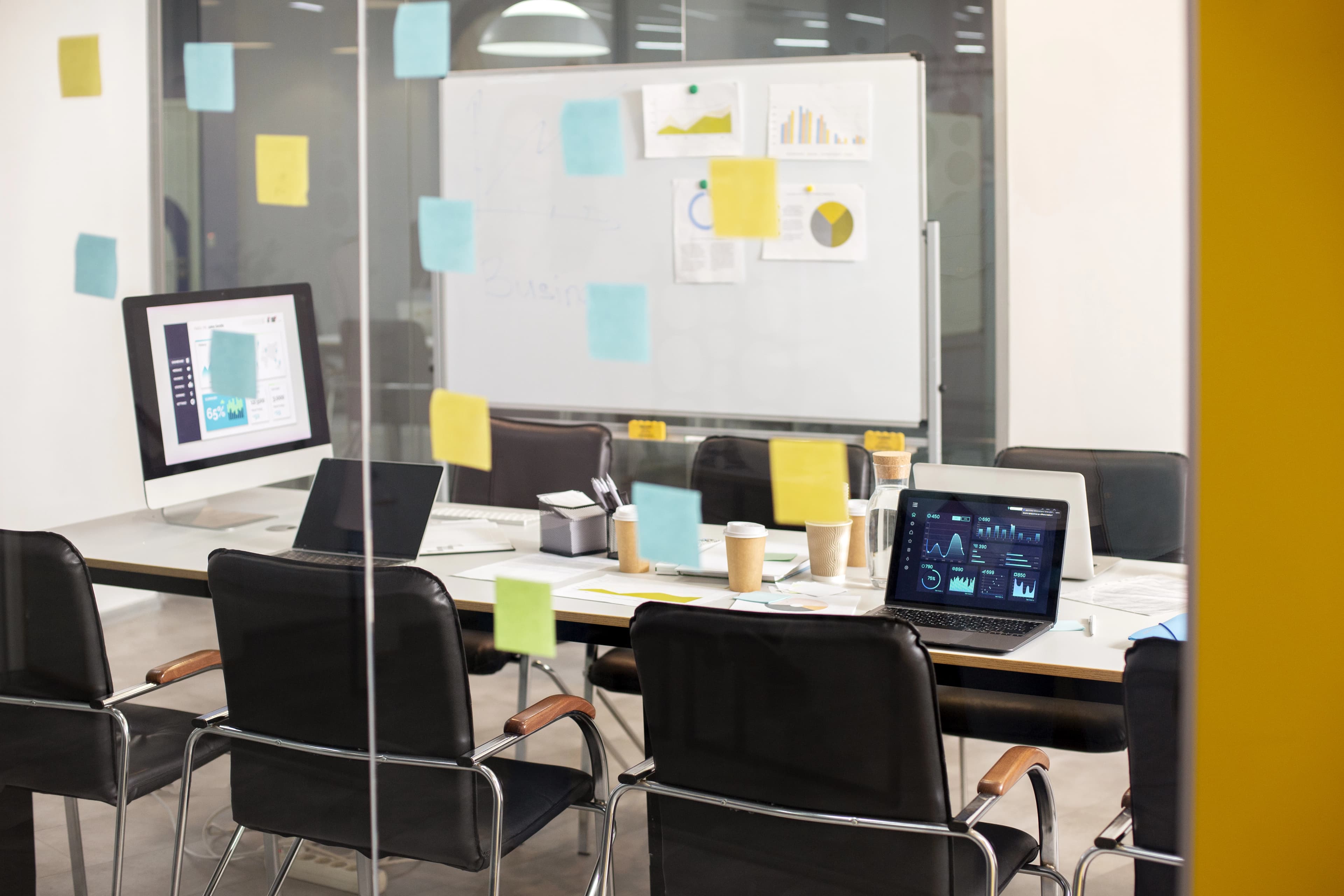 دفتر شرکت گردشگری معین درباری