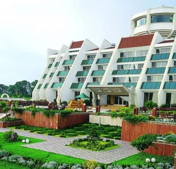 Mahmood-abad-Naranjestan