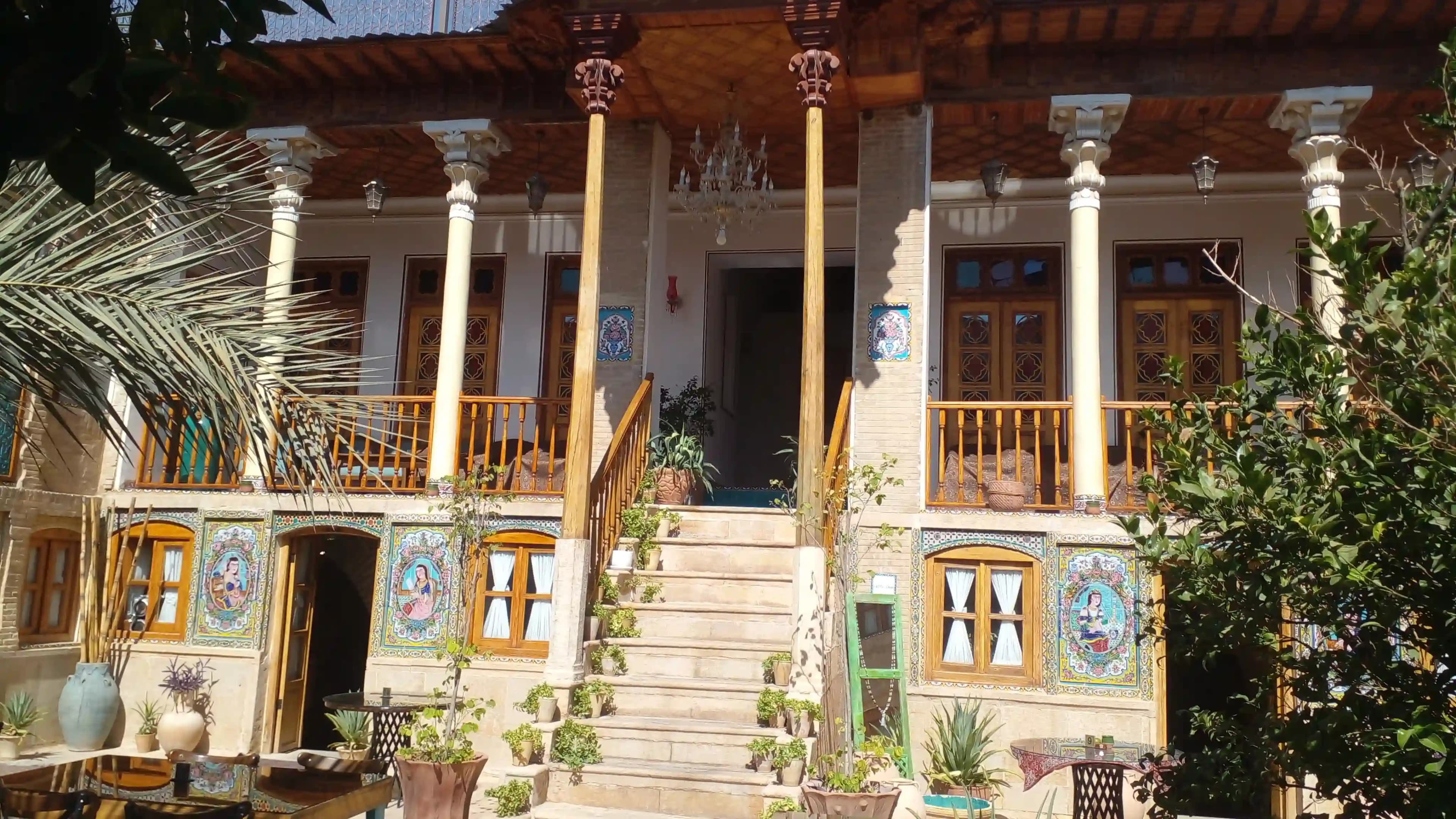 اقامتگاه سنتی  عمارت سران شیراز 3