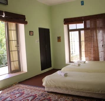 Shiraz-Khaneh-bagh-irani