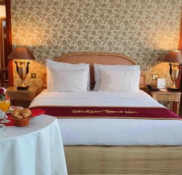 Tehran-Parsian-esteghlal