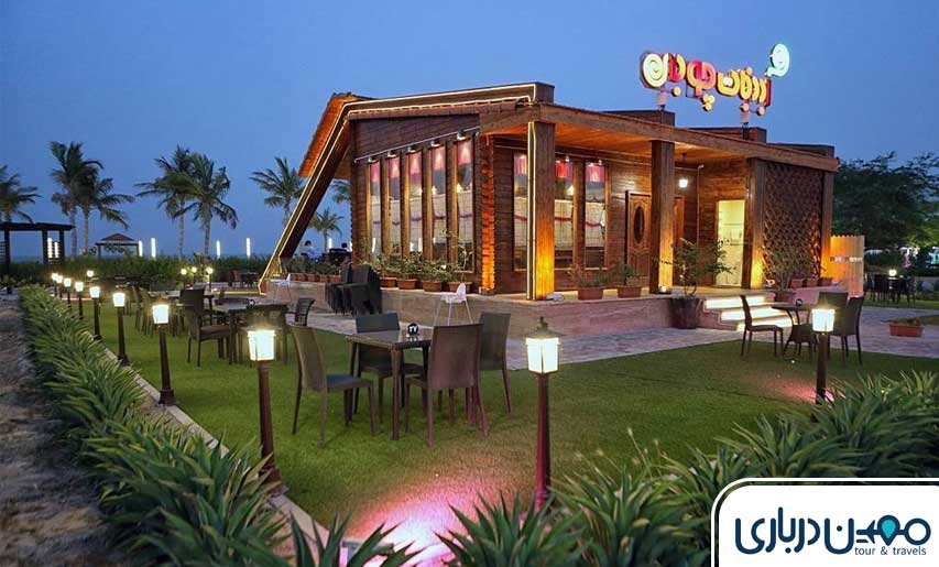 کلبه ساحلی آبنبات چوبی کیش