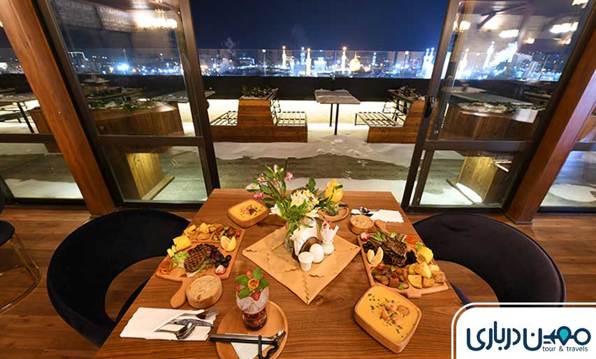 رستوران قصر ارس مشهد؛ لذت افطار در فضایی سنتی و دلنشین