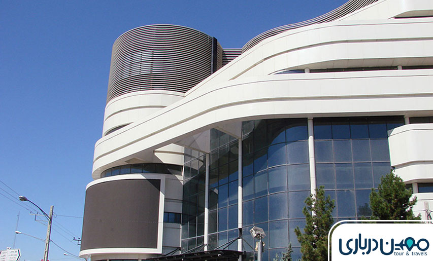 مجتمع تجاری اکسین مشهد؛ بهترین مکان برای خرید و تفریح