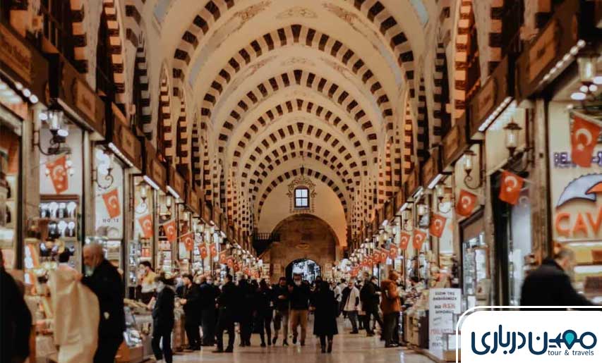 بازار بزرگ استانبول: ترکیبی از سنت و تجارت