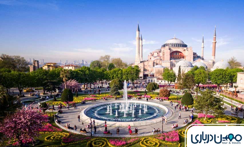 میدان سلطان احمد استانبول: تلاقی تاریخ و فرهنگ در قلب استانبول