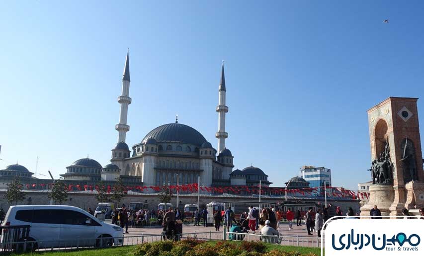 میدان تکسیم؛ از میادین پر طرفدار استانبول در شب