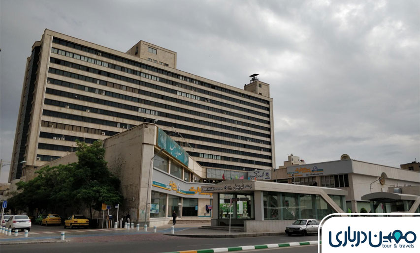 مرکز تجاری زیست خاور؛ معتبرترین بازار مشهد