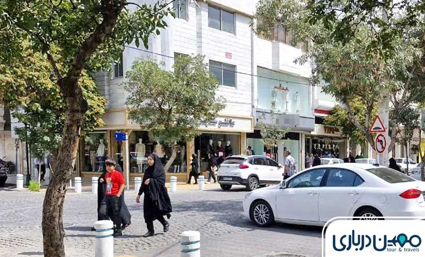 خیابان ایثار مشهد؛ مرکز مهم خرید مانتو