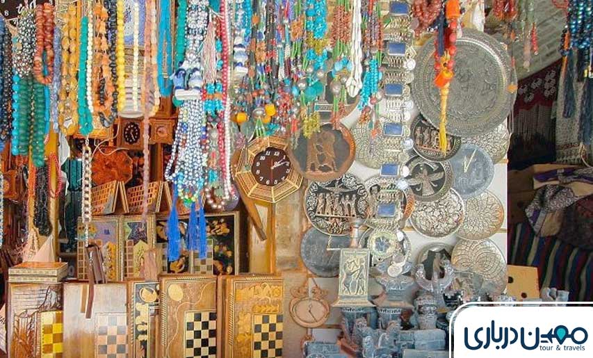 بازارچه‌ های محلی و سوغاتی‌ها